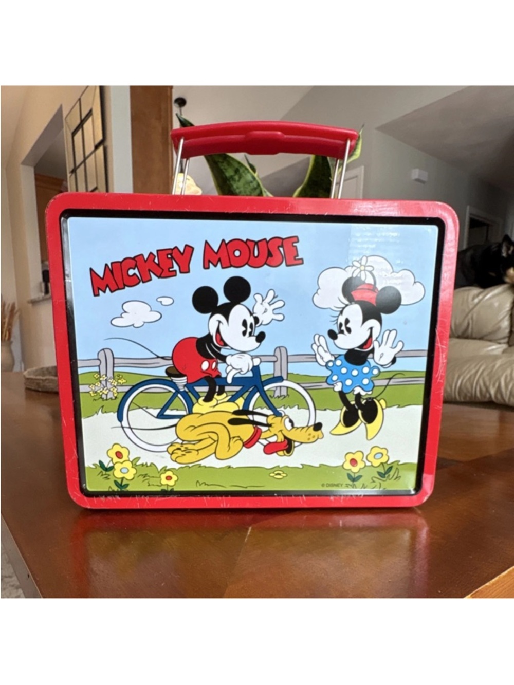 Vintiage 1999 Disney Mickey Mouse Red Kids Tin Lunchbox